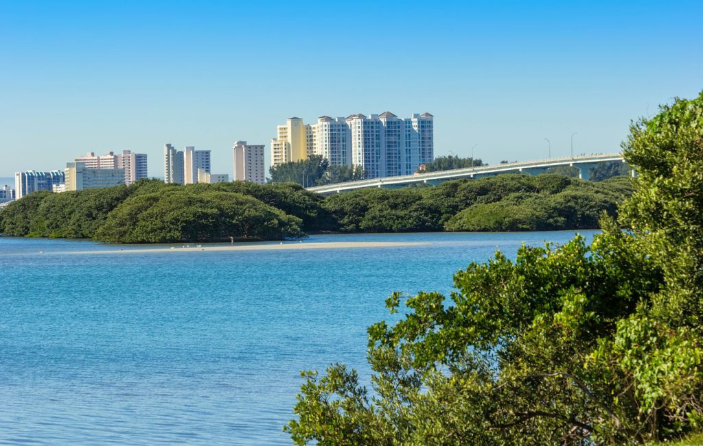 A Relaxed Retreat For A Coastal Holiday in Clearwater, Florida