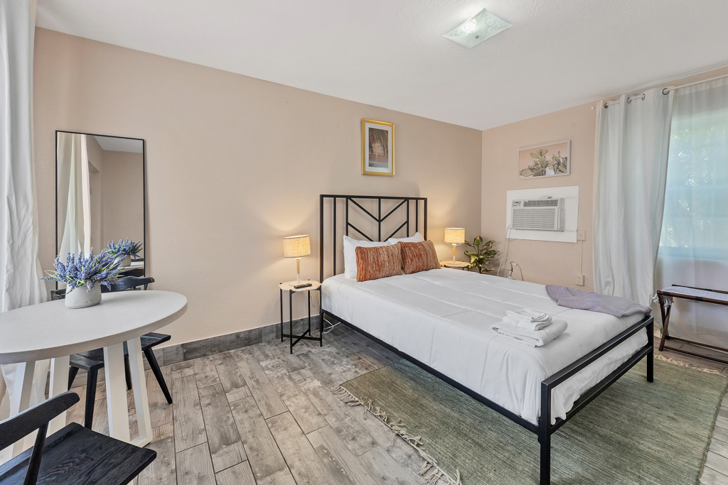 summerstay bedroom